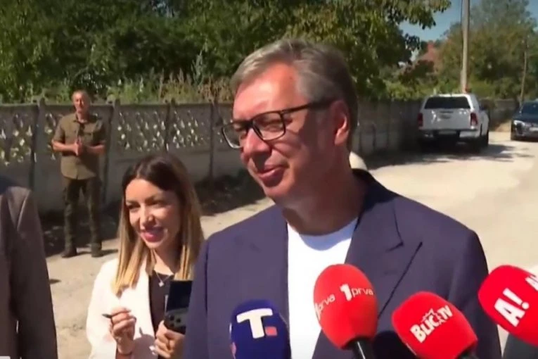 VUČIĆ STIGAO U DESPOTOVAC! Predsednik danas obilazi pet gradova - prva stanica preduzeće "Ukras"!