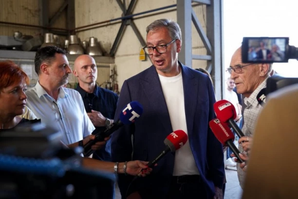 Vučić: Veće plate za lekare koji rade u selima do 20%, nema ih u manjim mestima