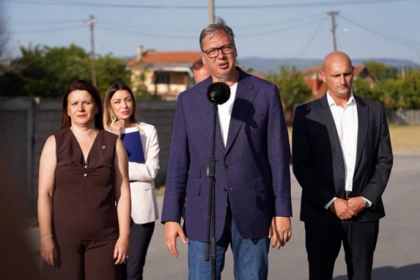 Vučić: Početak rekonstrukcije internističke klinike u Ćupriji najkasnije u martu