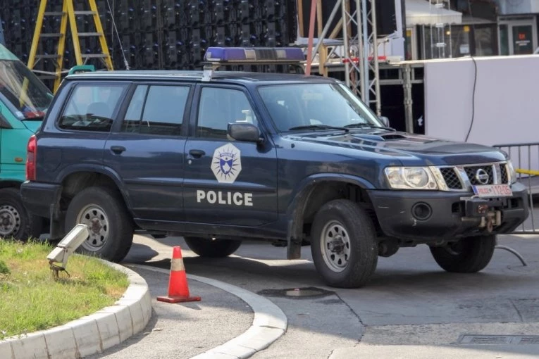 KURTIJEVA POLICIJA PONOVO ZASTRAŠUJE SRBE NA KIM! Pretresi u više mesta u okolini Zubinog Potoka!