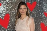 MILICA PAVLOVIĆ JE NE ISPUŠTA IZ NARUČJA! Prvi put usnimljene zajedno na moru, PAO I POLJUBAC! (VIDEO)