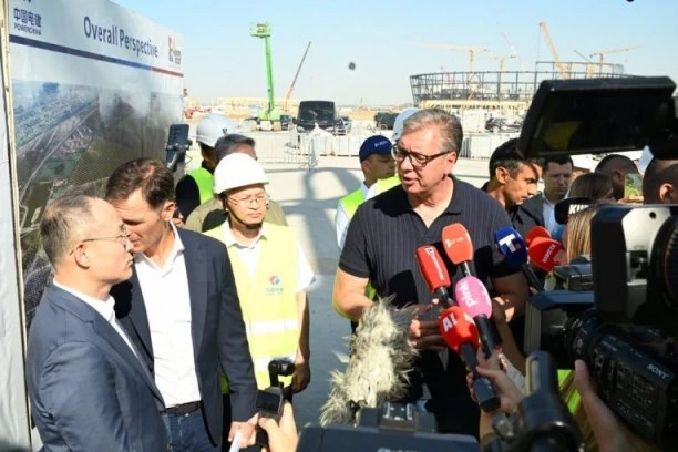 VUČIĆ I LI MING STIGLI NA GRADILIŠTE! Predsednik Srbije i ambasador Kine obilaze radove na Expo: "VAŽNO JE DA UBRZAMO SVE!"