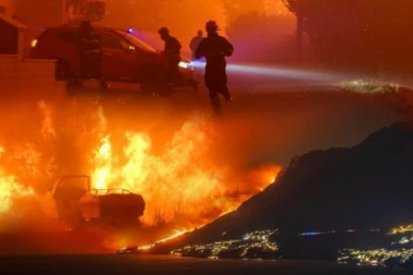 JEDNA OSOBA STRADALA, JEDNA NESTALA I SEDMORO TEŠKO POVREĐENO! Strahovite posledice požara koji bukti u Omišu!