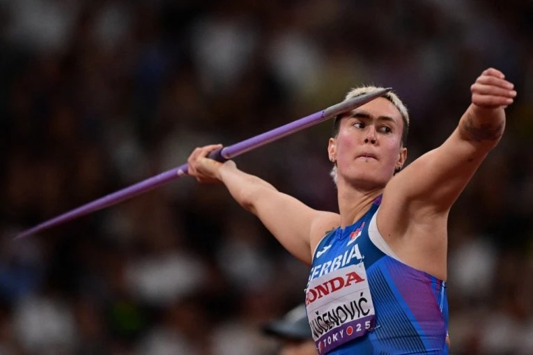 MARIJA SKROMNO BACA, ADRIANA ČEKA: Solidan hitac u borbi za finale na Evropskom prvenstvu!
