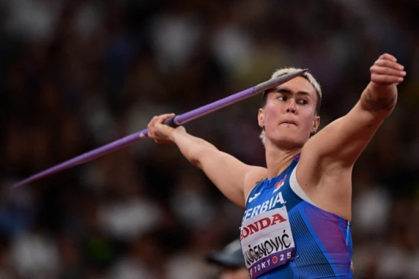 MARIJA SKROMNO BACA, ADRIANA ČEKA: Solidan hitac u borbi za finale na Evropskom prvenstvu!