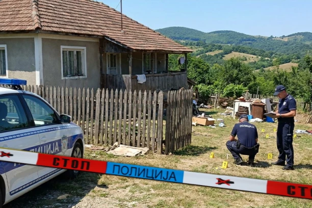 SIN UBIO OCA U SMEDEREVU! Udarao nesrećnog čoveka dok nije umro!