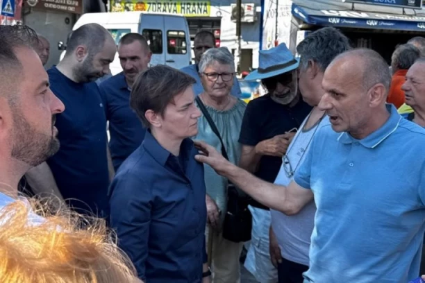 "HVALA SVIMA KOJI SE NISU UPLAŠILI" Ana Brnabić među građanima Beograda:  Ujedinjena Srbija pobeđuje! (FOTO)
