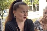 NAPADNUTA MALA CANA: Telo pevačice u podlivima i modricama - Trpi ogromne bolove!