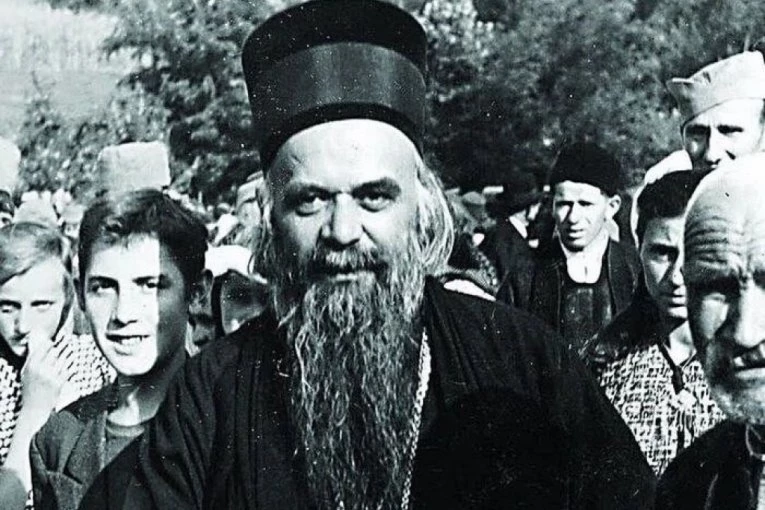 KAKO SE MRTVI SVETE ŽIVIMA: Tri deteta dolazila su joj u snu, a odgovor vladike Nikolaja ledi krv u žilama