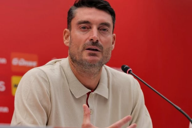RIJERA "ZAPALIO" SVLAČIONICU ZVEZDE! Novi moćan govor Španca, sve ZAGRMELO! (VIDEO)