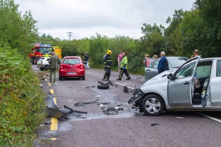 STRAVIČNA NESREĆA: Petorica MASKIRANIH tinejdžera vozila u suprotnom smeru i POGINULA na licu mesta, a je usledilo OVO!