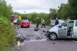 STRAVIČNA NESREĆA: Petorica MASKIRANIH tinejdžera vozila u suprotnom smeru i POGINULA na licu mesta, a je usledilo OVO!