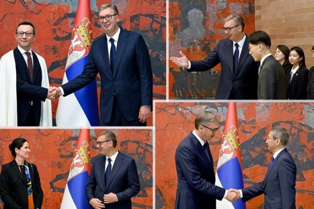 SVEČANOST U PALATI SRBIJA Predsednik Vučić prima akreditive novih 5 ambasadora u Srbiji