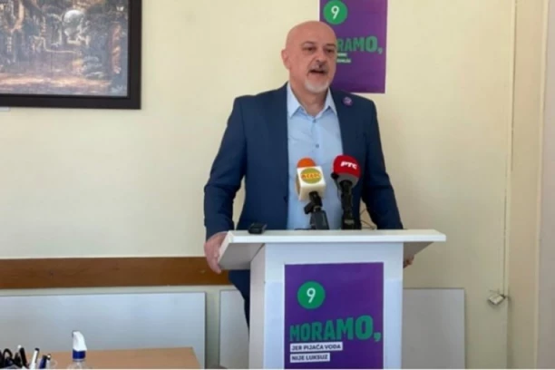 Kontroverzni lekar sa blokaderske liste Rade Panić kadar Demokratske stranke