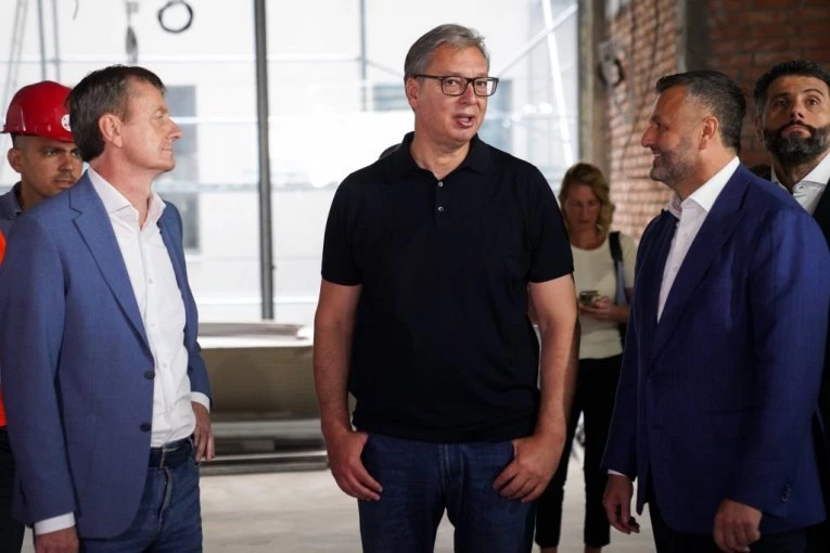 MORAMO DA POMOGNEMO I POSLODAVCIMA! Vučić o povećanju minimalca: Odluka dobra za radnike!