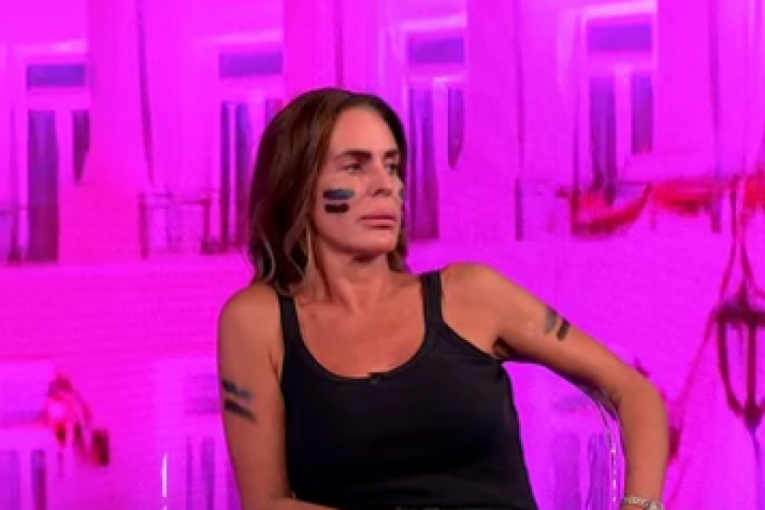Milena Kačavenda Narod pita