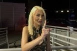 U "ELITI 10" TRAŽI MUŽA: Nesuđena maćeha Željka Kulića i Lene Marinković bacila oko na Filipa Cara - nećete verovati ko ju je dovezao do Pinka! (VIDEO)