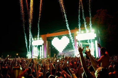 DRAGI BRAVO FESTIVAL 21. I 22. AVGUSTA NA UŠĆU - ULAZNICE ZA FAN PIT I VIP SKORO RASPRODATE