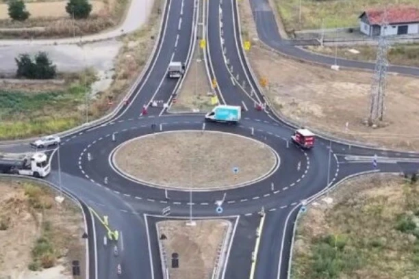 SUTRA OD 10 SATI BIĆE PUŠTEN MOST! Vučić saopštio sjajne vesti! Ovako izgleda novoizgrađeni most preko pruge u Maloj Krsni! (VIDEO)