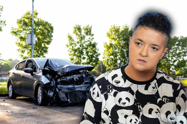 AUTOMOBIL MARIJE ŠERIFOVIĆ ZAKUCAN U ZID MESARE! Pevačicin brat doživeo saobraćajku tada, usledila neviđena drama!