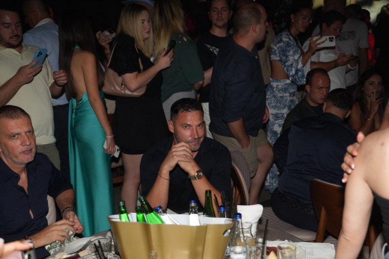 Duško Tošić na Karleušinom nastupu