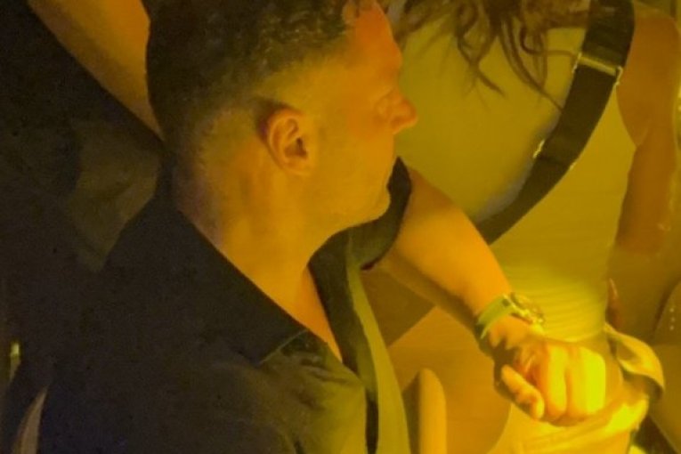Duško Tošić na Karleušinom nastupu