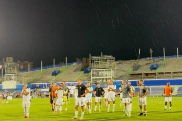 DIVNE SCENE U MADRIDU! Partizan izgubio s igračem više, a pogledajte šta su onda uradili grobari! (FOTO)