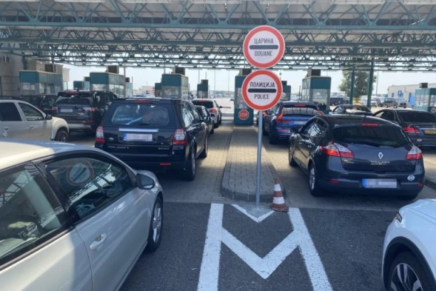 AMSS objavio gde su kolone i koliko se čeka – gužve traju do kraja avgusta!