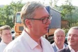 VUČIĆ POSLE UBA OBILAZI 7 SOCIJALNO UGROŽENIH PORODICA U MEDVEĐI: Predsednik zahvalio svima što su se suprotstavili uništenju Srbije!