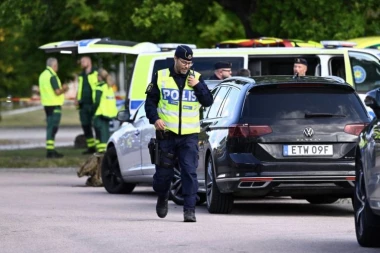 NAPADAČA NAHUŠKALI NA MREŽAMA DA POČINI ZLOČIN U ŠKOLI? Policija pred rešenjem za brutalan napad MAČEM!