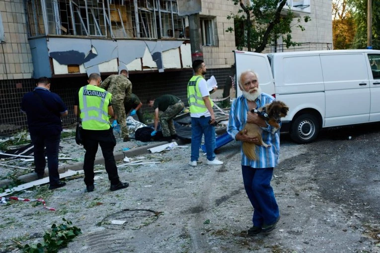 NEĆE SE SMIRITI DOK GA NE UNIŠTE: Rusi ponovo napali Kijev, evo šta je sada bila META!