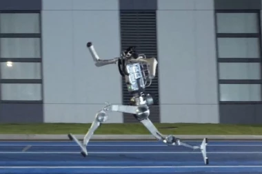 "MUNJA" OBORILA REKORD NA 100 METARA! Humanoidni robot zadivio sve, evo koji mu je NAREDNI PLAN