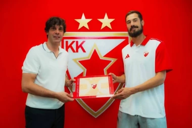 DELIJE SU ODUŠEVLJENE: Crvena zvezda predstavila dres za sezonu 26/27 (FOTO)