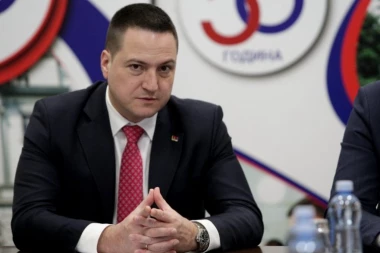 "NEZADOVOLJAN JE SVOJOM FUNKCIJOM, PA PRAVI PROBLEME CELOJ STANCI!" Član Predsedništva SPS Vanja Vukić o Branku Ružiću!