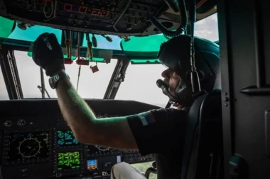 "DOK VATRA NE POSUSTANE, NE POSUSTAJU NI ONI"! Dačić o Helikopterskoj jedinici MUP: Oborili sve rekorde u Deliblatskoj peščari!