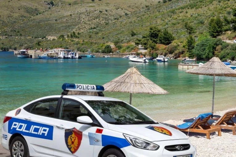 NOŽ MU ZARILI U SRCE PA GA OSTAVILI DA ISKRVARI! Detalji ubistva turiste u Albaniji: Izboden 9 PUTA