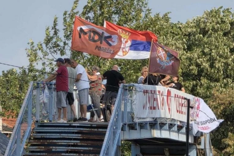 UVOZNI AKTIVIZAM U KRAGUJEVCU: Blokaderi iz Beograda preuzimaju teren!