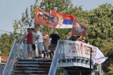 UVOZNI AKTIVIZAM U KRAGUJEVCU: Blokaderi iz Beograda preuzimaju teren!