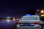 KRENUO JE DA PREPLIVA JEZERO! Novi detalji tragedije na Adi Ciganliji: Brat ga je vukao do obale, ali mu nije bilo spasa!