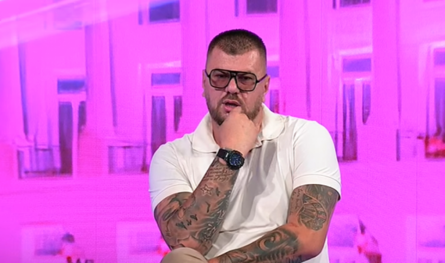 JANJUŠ PONIZIO VANJU PRED MILIONIMA: Ponudio joj brak, a onda drugu proglasio NAJLEPŠOM! ŠOK! (VIDEO)