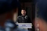 ZELENSKI SE OGLASIO POSLE RAZORNIH NAPADA: Rusija udarila na aerodrome u Kijevu – evo šta tvrdi o poseti američkih zvaničnika!