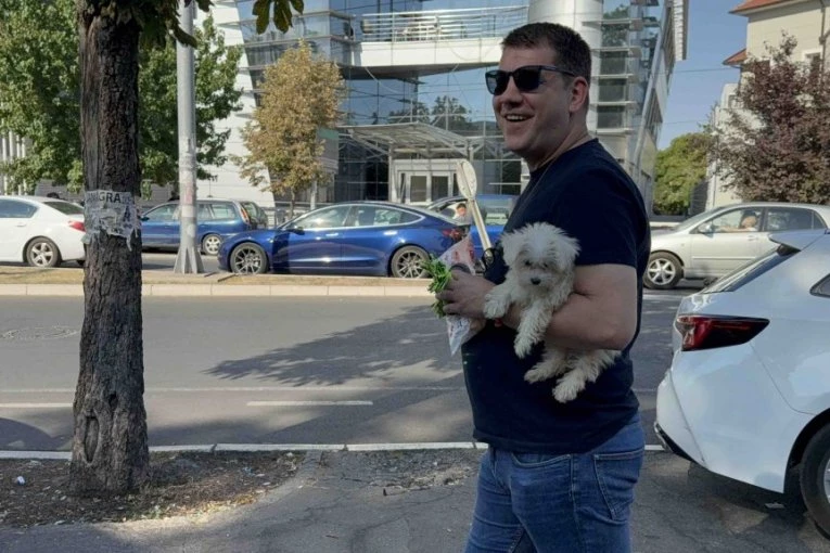 IVAN MARINKOVIĆ ZVANIČNO POTPISAO UGOVOR ZA ELITU 10: Prvi snimak ispred Pinka, pogledajte sa kime se došao! (VIDEO)