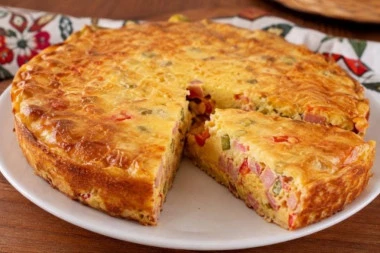 CARSKA PITA koja uvek uspeva: Mekana, sočna i prepuna nadeva, a sprema se bez mnogo muke