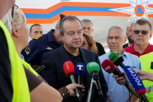 DAČIĆ: U Užicu u skladu sa zakonom prijavljeno okupljanje građana od strane OO SNS