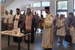 OSVEĆENA RENOVIRANA SPORTSKA GIMNAZIJA U BEOGRADU: episkop Ilarion poručio da zdravlje tela mora pratiti i duhovni život