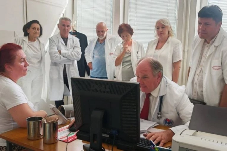 NIŠTA VAŽNIJE OD PREVENTIVE I REDOVNIH KONTROLA! "Karavan zdravlja" organizovan i u Koceljevi i Osečeni! (FOTO)