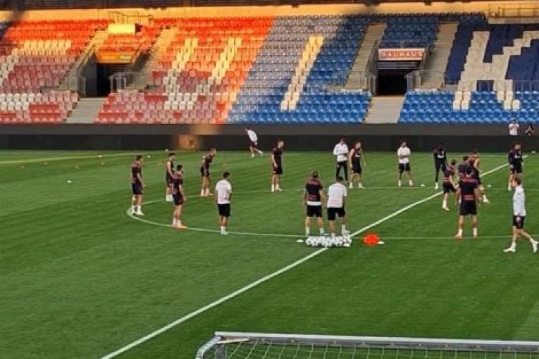ZVEZDA ODRADILA TRENING U PLZENJU! Rijera smislio kaznu ko pogreši - evo i koju (VIDEO)