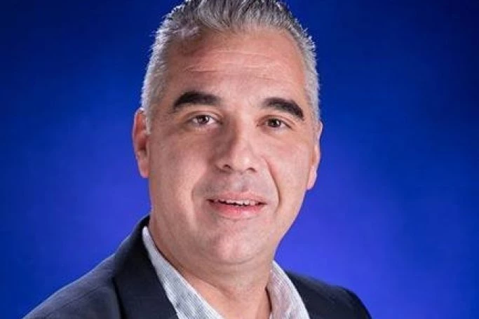 KRAGUJEVAČKI BLOKADER U AKCIJI: Muzikant Mladen Perović divljao na pasareli!