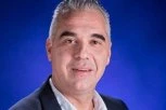 KRAGUJEVAČKI BLOKADER U AKCIJI: Muzikant Mladen Perović divljao na pasareli!