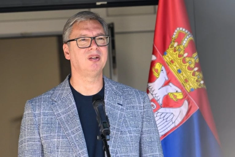 "NEMA POVLAĆENJA, NEMA ODUSTAJANJA!" Još jedna moćna poruka predsednika Vučića - Do konačne pobede – za Srbiju! (VIDEO)